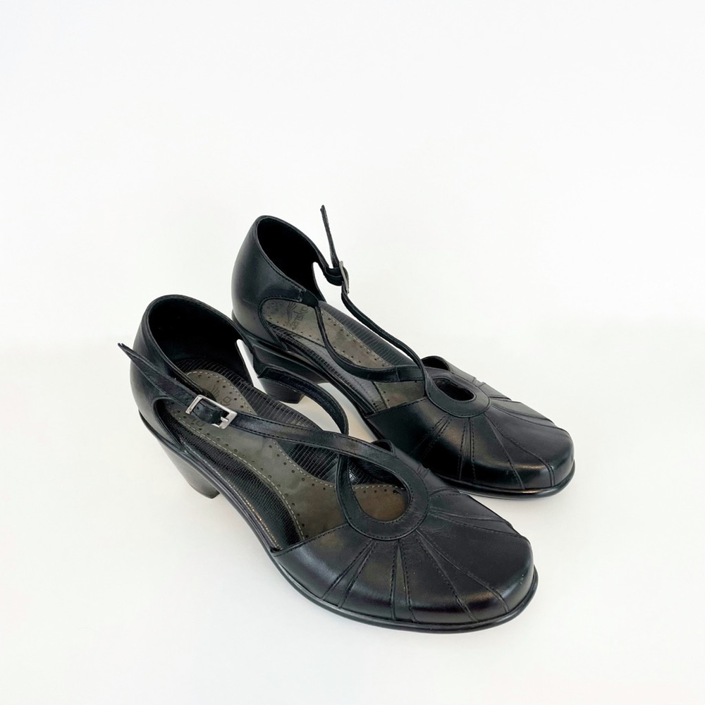 Dansko Black Leather Mary Jane Closed Toe Heel Shoes Crossed Straps Size 37